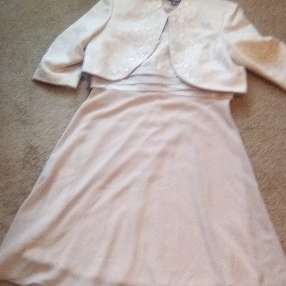R & M Richards | Dresses | R M Richard Petite Women Formal Bridal Evening Wedding Prom Dress 4p | Poshmark R & M Richards | Dresses | R M Richard Petite Women Formal Bridal Evening Wedding Prom Dress 4p | Poshmark